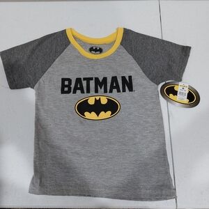 Batman T-shirt Boys Size 5-6 New